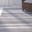 Tapis d'intérieur / extérieur champagne / gris à rayures Sania-634067981
