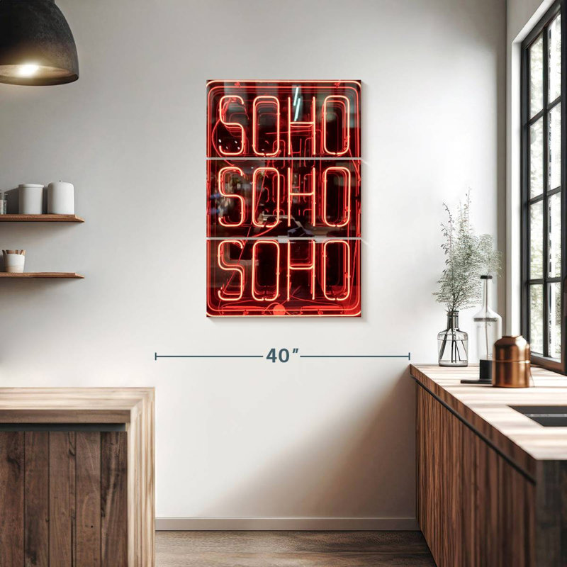 Enseigne néon rouge Tergel Soho, H 38 po x l 24 po
