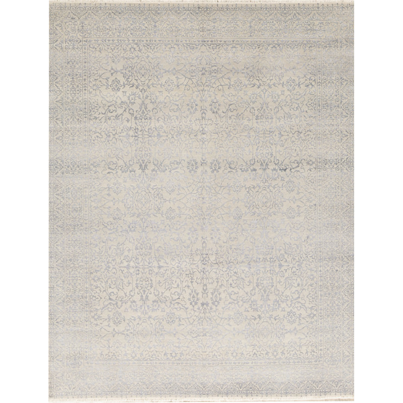 Floral Area Rug in Silver/Light Blue