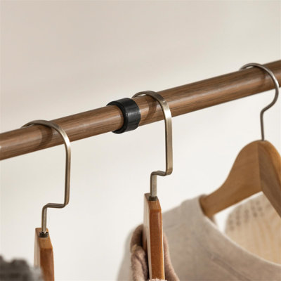 Adjustable Clothing Rack