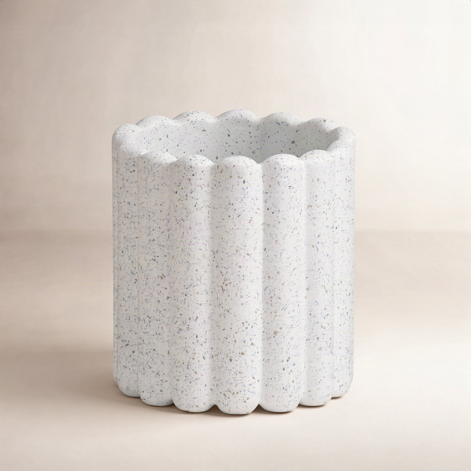Ceramic Pot Planter, 9.06" H x 7.48" W x 7.48" D