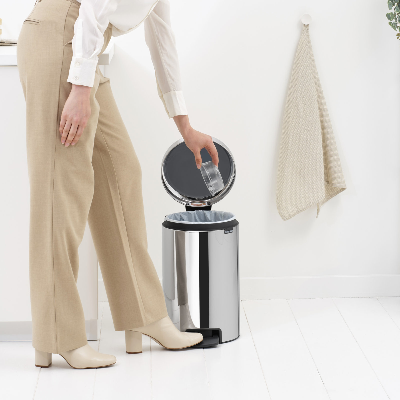 Brabantia Newicon Step On Trash Can, 3.2 Gallon (12 Liter), Brilliant Steel
