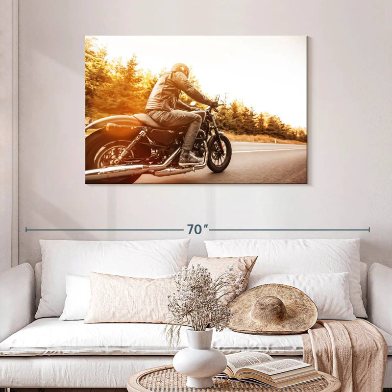 Homme Mehar sur une moto