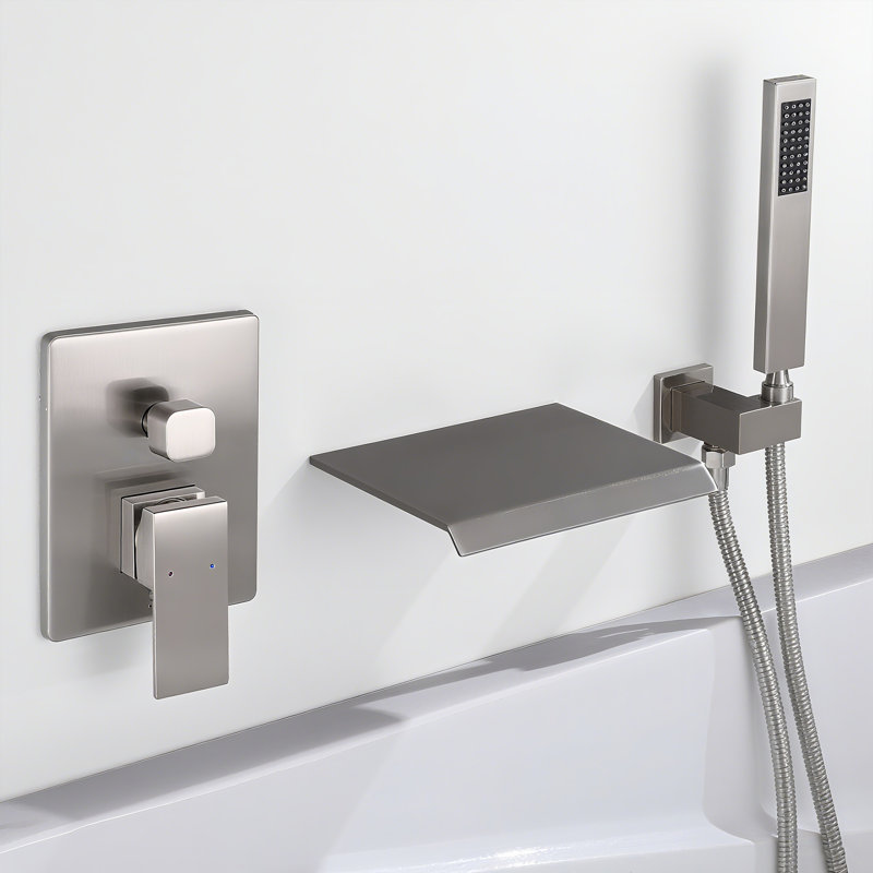 Robinets muraux de baignoire à cascade avec valve à pression équilibrée anti-brûlure, bec de baignoire moderne avec douchette