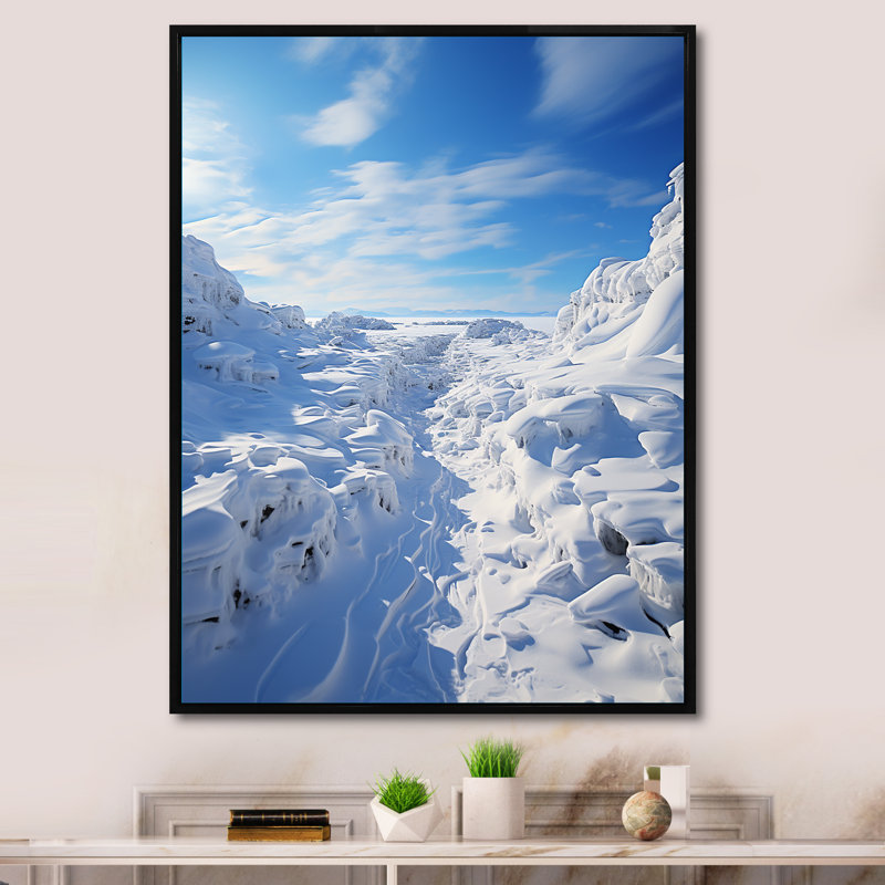 Paysage d'hiver enneigé à l'horizon I, H 32 po x l 24 po x P 1 po, Cadre flottant noir