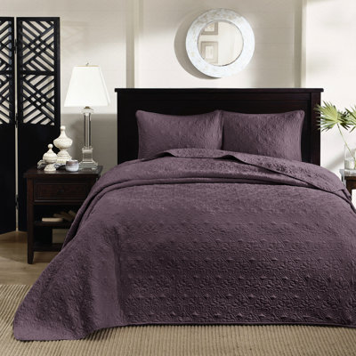 Couvre-lit réversible pourpre grand - matelassé pour un effet riche Rembourrage en coton prélavé Confort surdimensionné pour s'adapter à un matelas à haute profondeur livré avec 2 taies décoratives lavables à la machine une touche élégante
