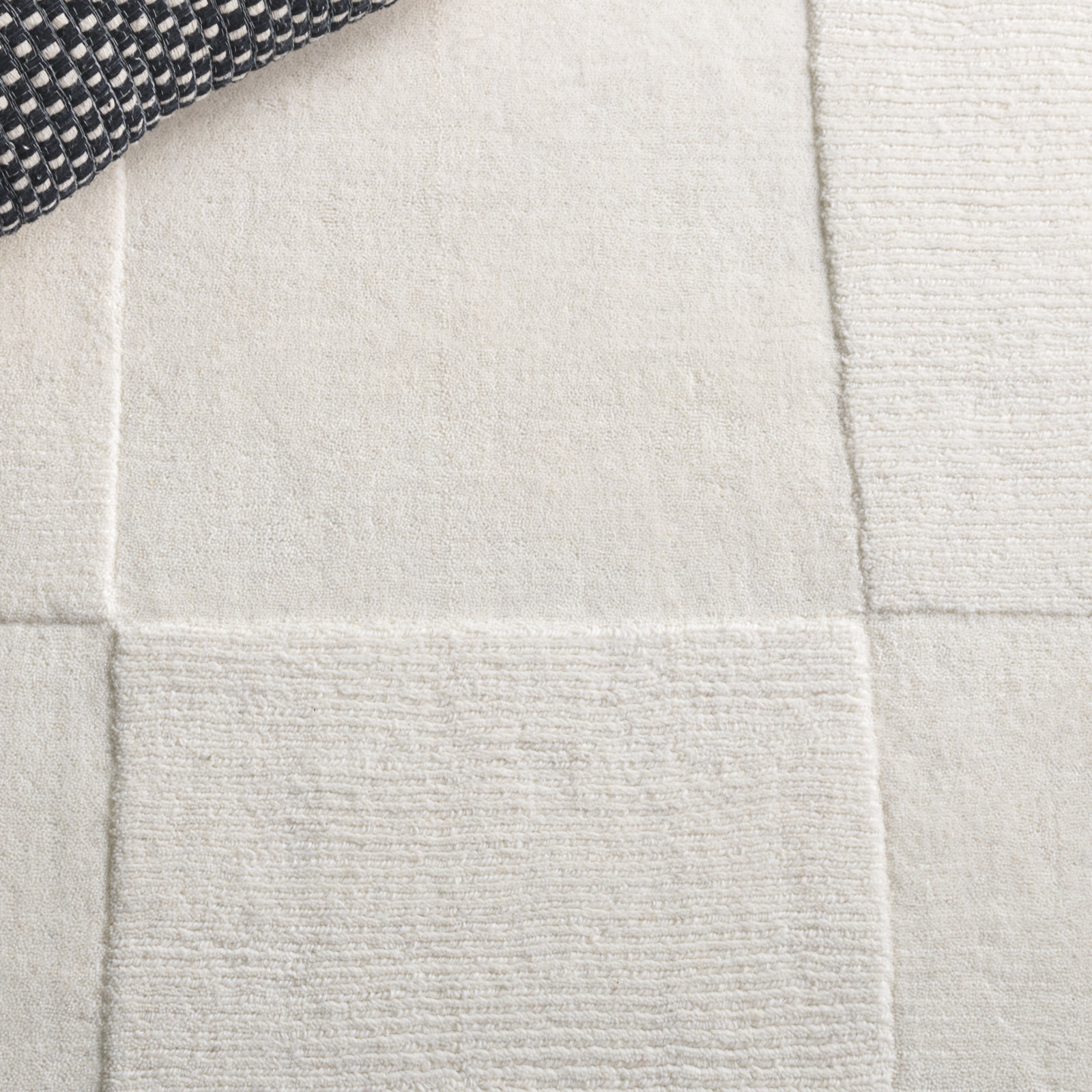 Kyrie Ivory Hand-Loomed Wool Rug, Round 6'
