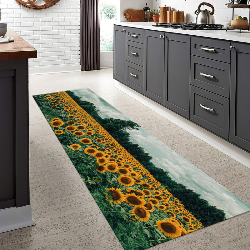 Chic Printed Rug with Pile Soft Texture and Intricate Floral Design for an Elegant Touch in Any Room Decor