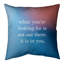 Coussin à la main-1296476389-1296476043-1250342624