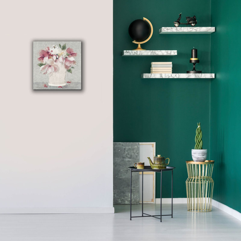 «Cottage Bouquet 2 Light» par Cheri Blum, art mural sur toile, H 18 po x l 18 po x P 0,75 po