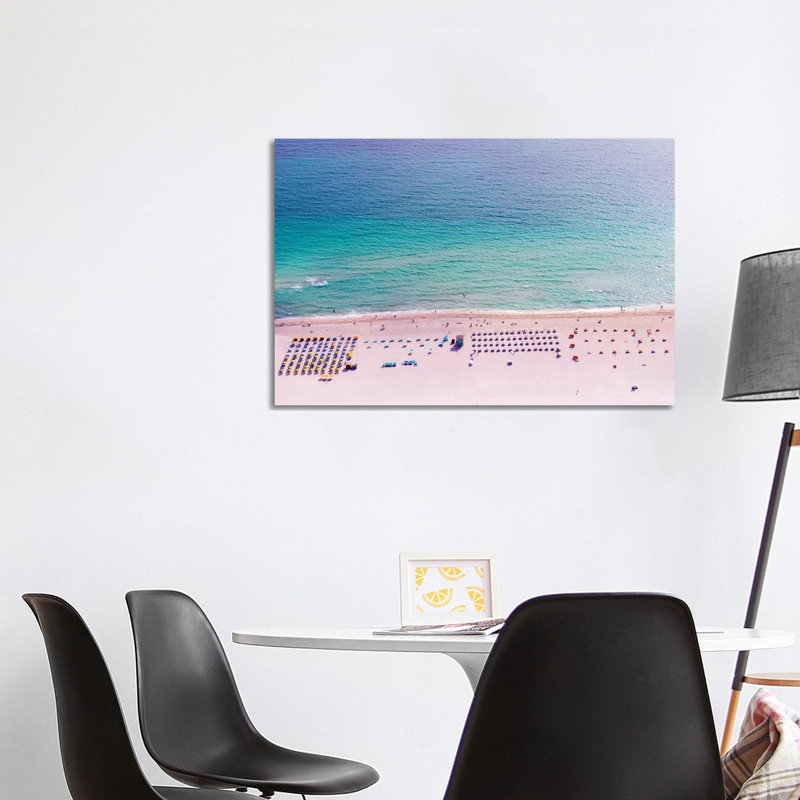 «Miami Beach Arial View II» par Susanne Kremer, reproduction de photo sur toile tendue, H 26 po x l 40 po x 1,5 po