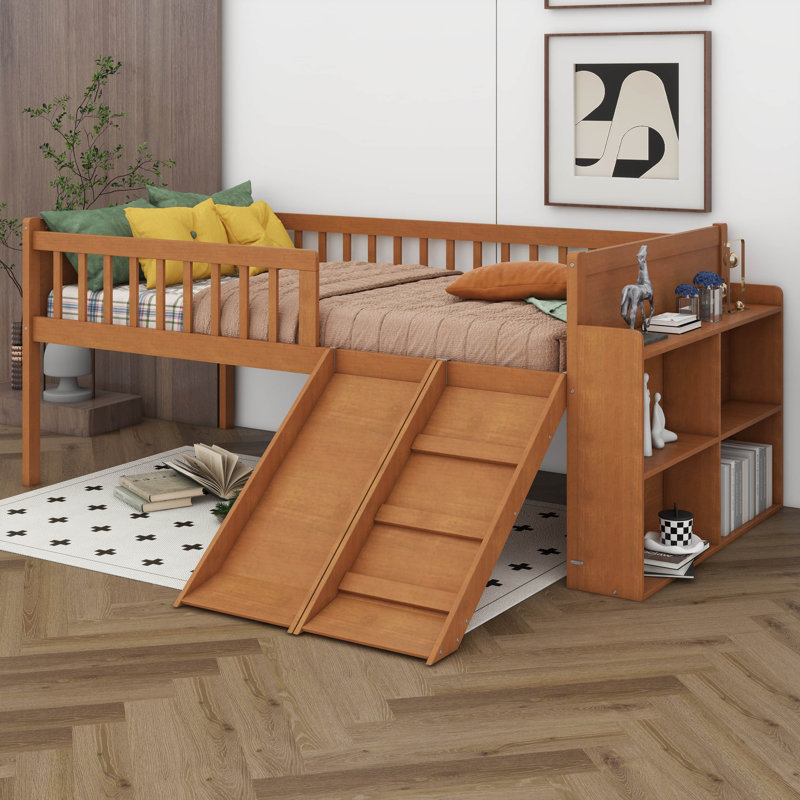 Lit plateforme avec glissade, tablette de rangement et espace sous le lit, cadre de lit en bois avec échelle et garde-corps de sécurité