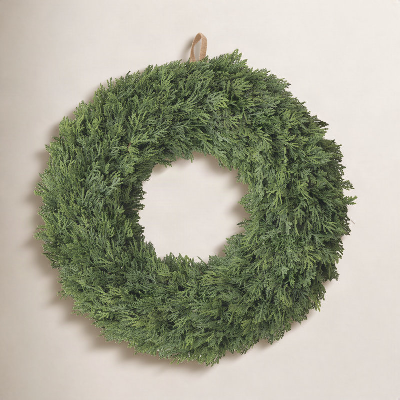 Couronne de cèdre artificielle luxuriante, H 22 po x l 22 po x P 4 po