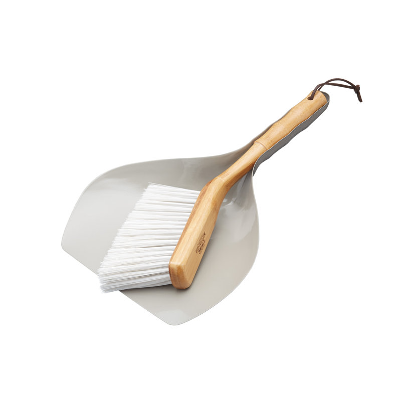 Living Nostalgia Dustpan and Brush Set