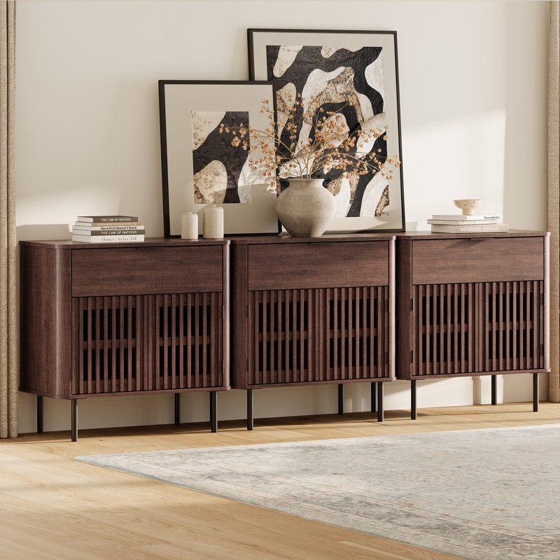 Buffet moderne cannelé à 3 tiroirs et 6 portes de 94,5 po avec rangement pour salon, vestibule, salle à manger, Brun
