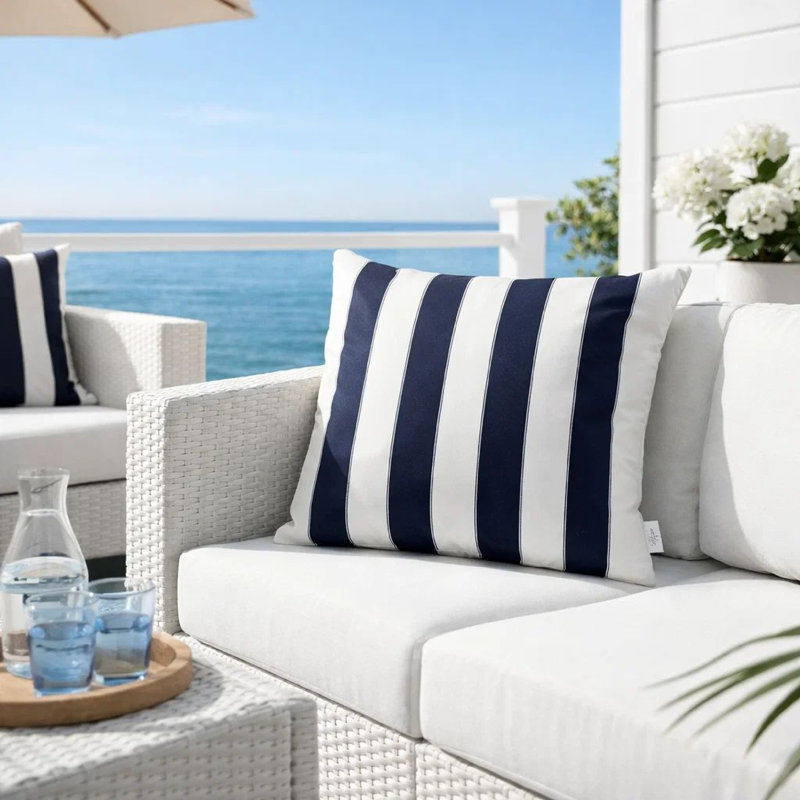 Housse de coussin Keo, rayures bleu marine et blanches, carré 20 po, Carré H 20 po x l 20 po, Blanc / Marine