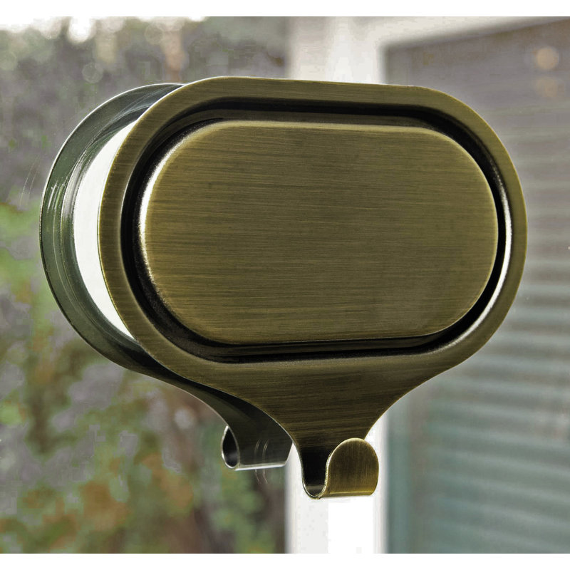 Lekhraj Dual Magnetic Wreath Hanger, Antique Brass