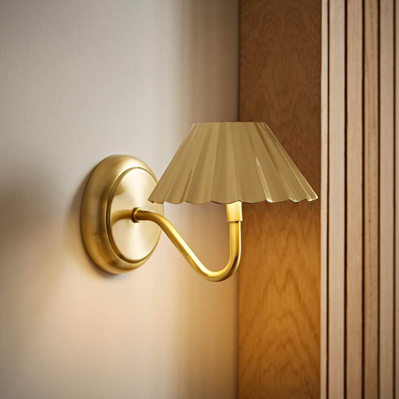 LED Wallchiere, Brushed Gold