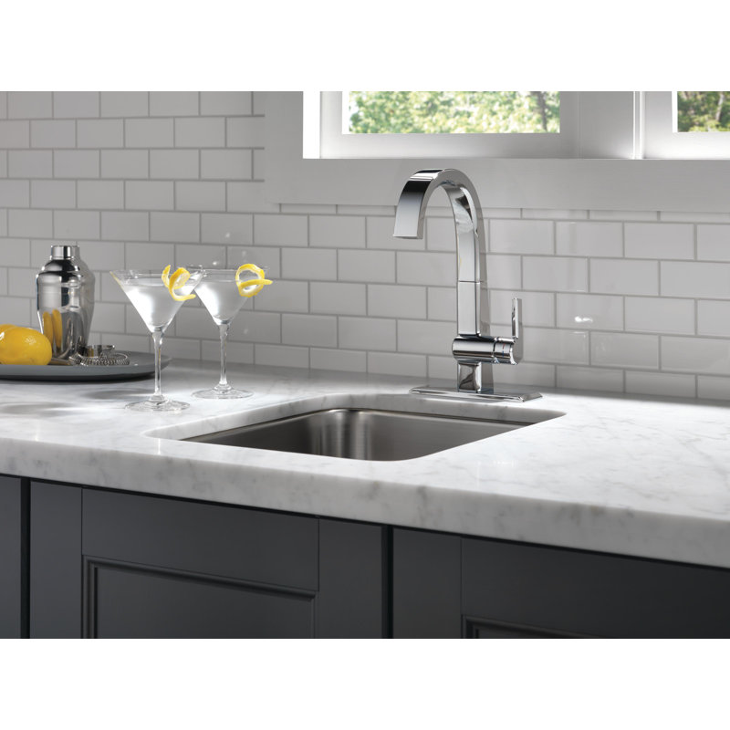 Robinet de bar pivotant, Chrome