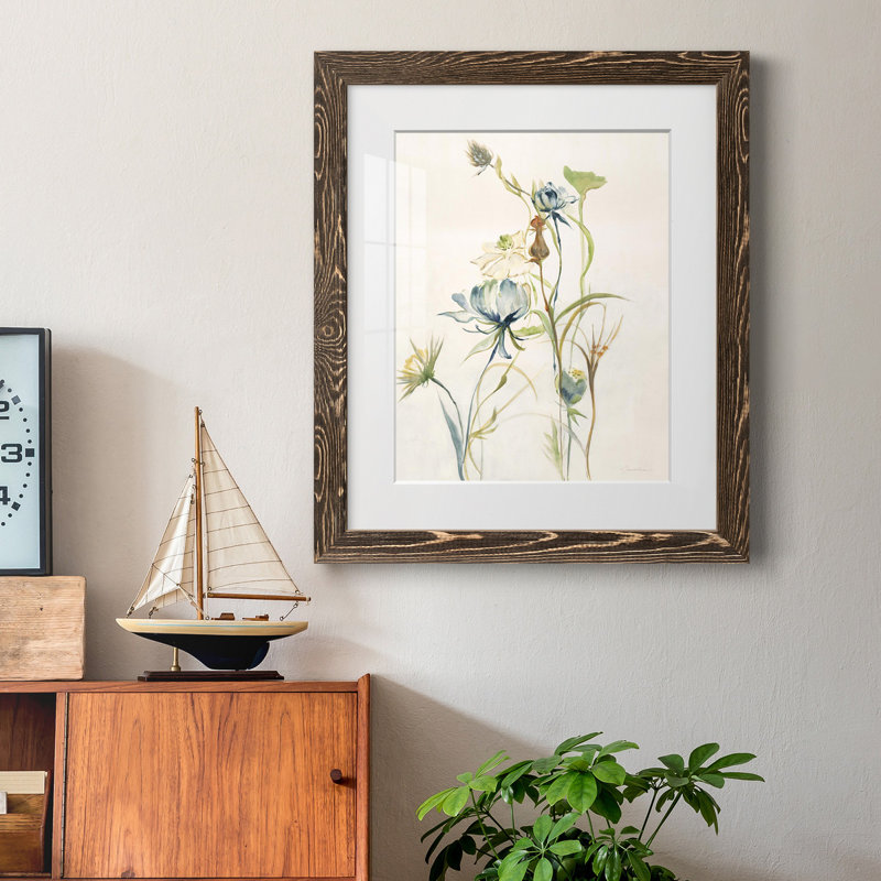«Late Summer Wildflowers II», reproduction encadrée de qualité supérieure - prête à être accrochée, Papier, cadre noyer