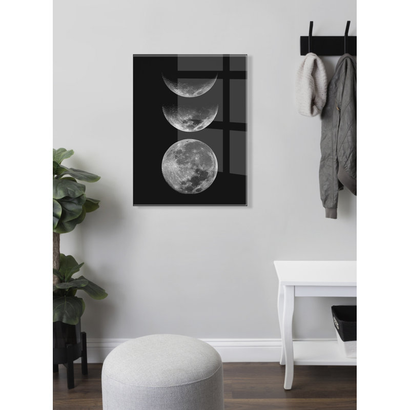 Art mural flottant en acrylique Mod Moon - It's Just a Phase par The Creative Bunch Studio
