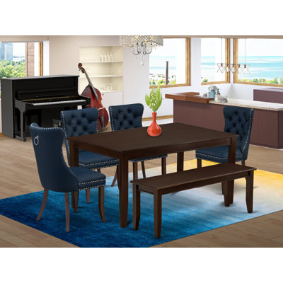 L'ensemble de salle à manger 430 pièces 430251E475504475A25971D4D970D5D0 se compose d'une table de cuisine rectangulaire et de 4 chaises rembourrées avec banc, en acajou