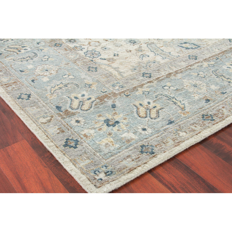 Hand Knotted Oriental Area Rug