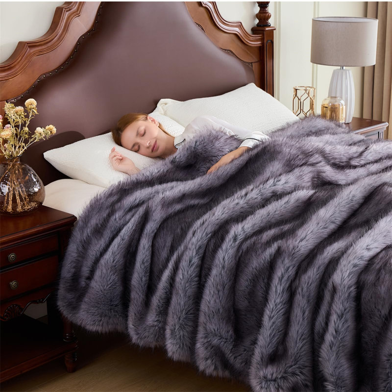 Machine Woven Throw Blanket, Grey