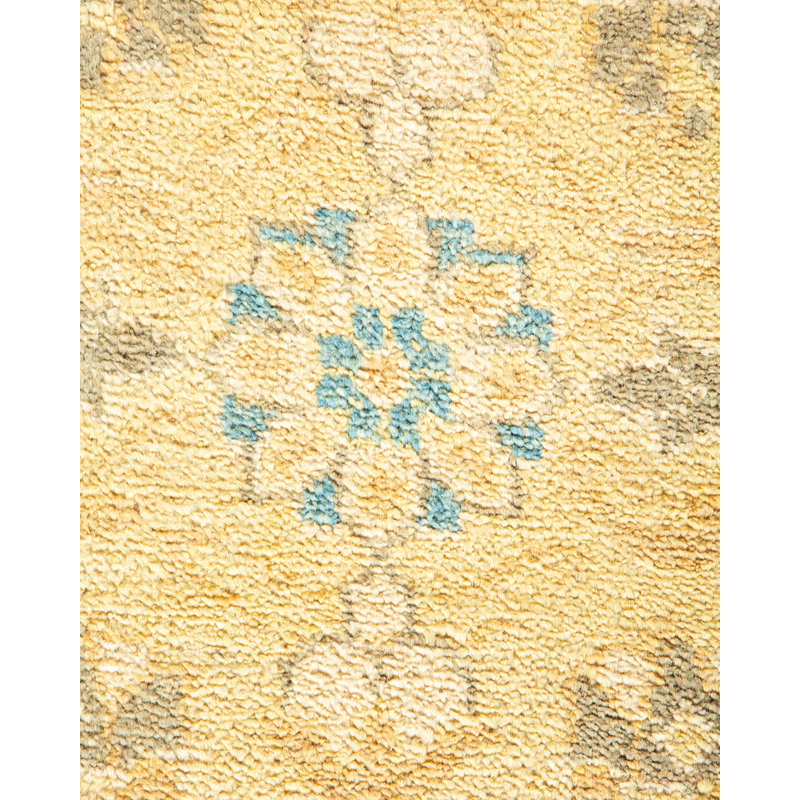 One-of-a-Kind 9'5" X 12' 2000s Wool Area Rug in Green