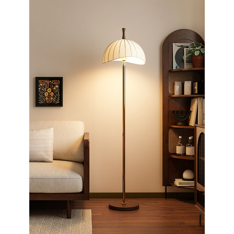 Lampe sur pied en fer et en tissu de style français rétro