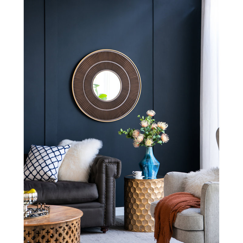 Miroir rond en bois avec cadre en fer doré, 31,5 x 1,2 x 31,5 po, rehausse l'attrait de la décoration intérieure, réflexion claire pour la salle de bain et le vestibule 31,5 x 1,2 x 31,5 po ornement, couleur neutre, ajoute de la beauté au décor