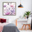 Cadre flottant fleurs mauves et roses, design par Kim Lewis-1062097694-1062097695