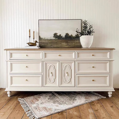 American-style retro minimalist sideboard