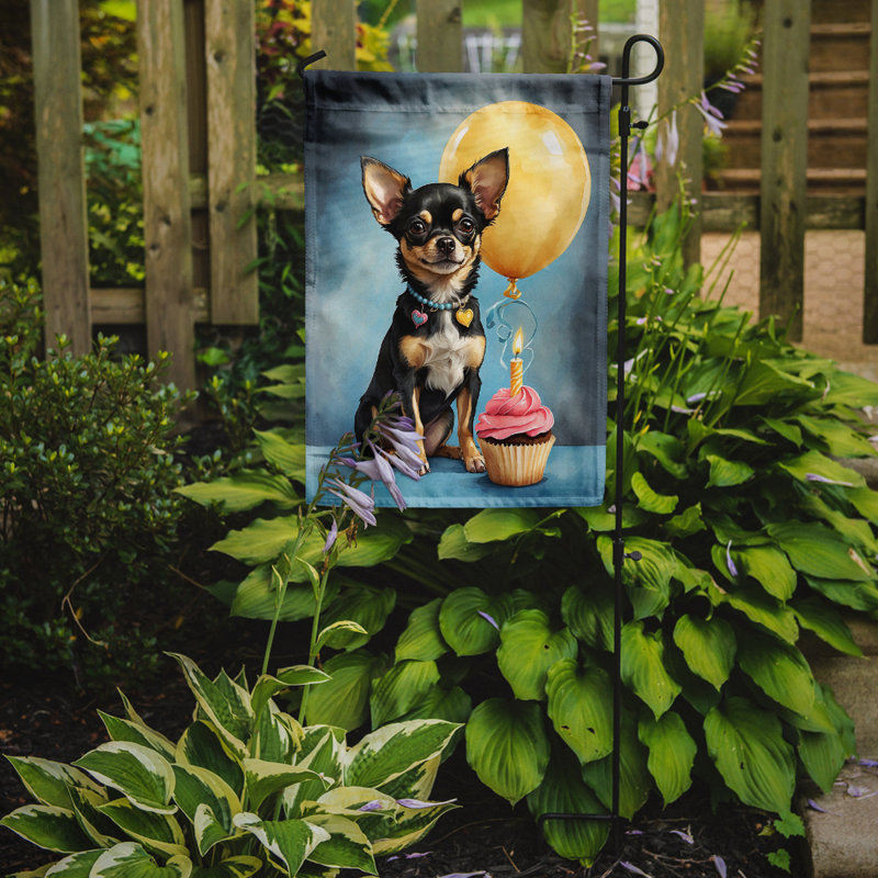 Drapeau de jardin «Happy Birthday», Chihuahua noir et brun clair