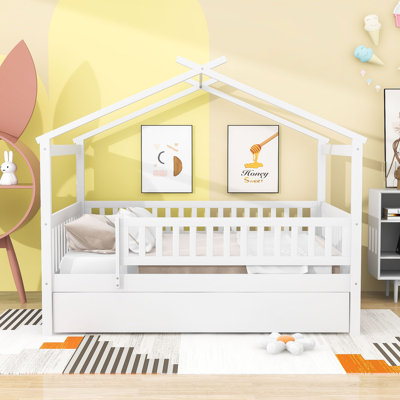 Hymera Canopy Daybed by Harper Orchard