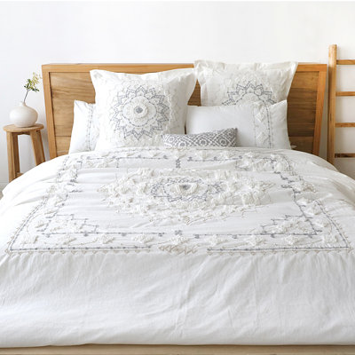 AB Harleson Medallion Twin 2pc Comforter Set