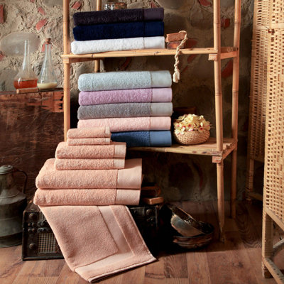 Tapis de bain Clous