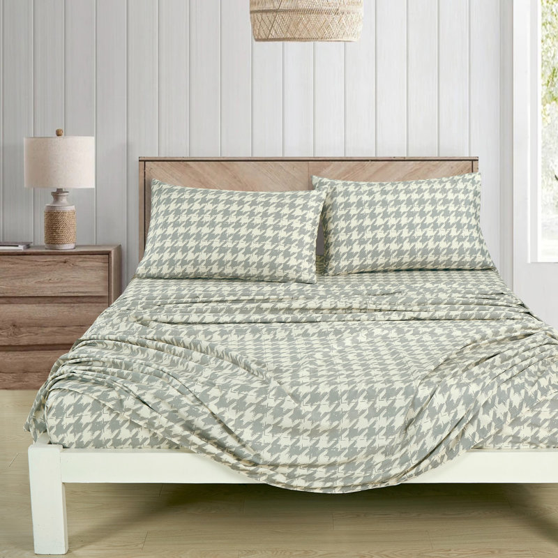 Lodge Geometric Printed Microfiber Sheet Set, Queen Sheet Set with 2 Pillowcases