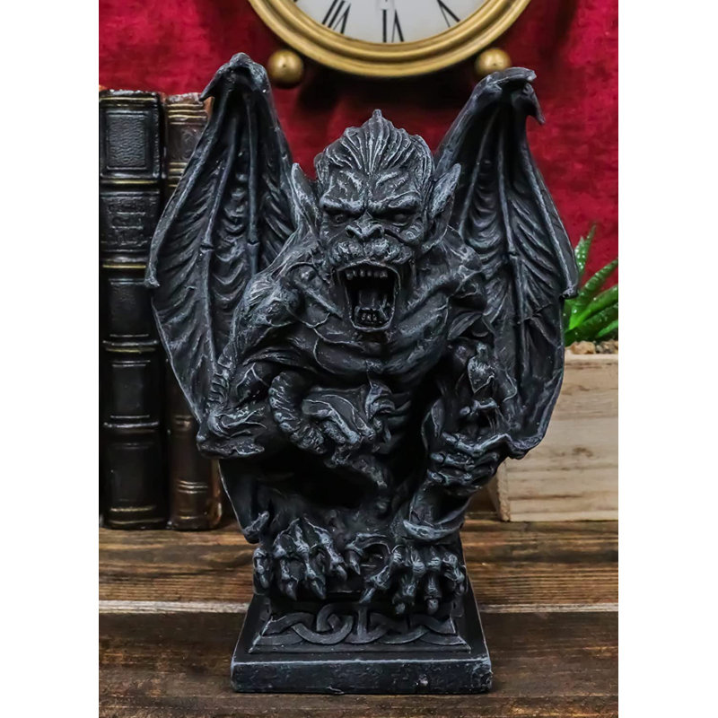 Hayliegh Fantasy & Sci-Fi Figurines & Sculptures