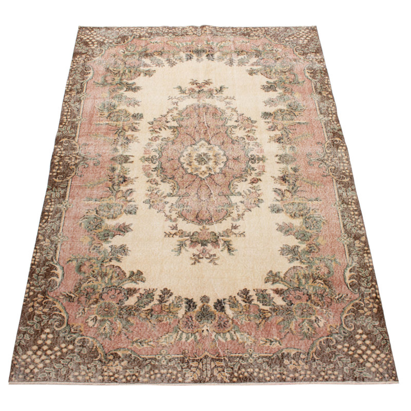 Tapis beige Antalya Vintage 6 pi 6 po x 9 pi 9 po