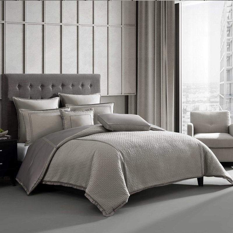 Ensemble d'édredon réversible en polyester 7 pièces Kendall, Édredon très grand + 2 taies décoratives très
