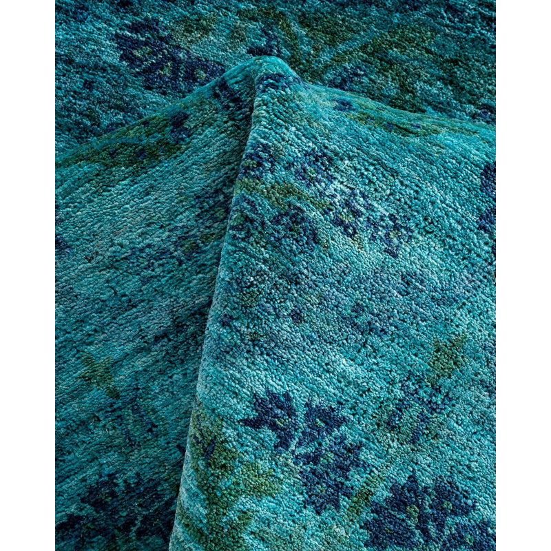 Iskan One-of-a-Kind 6' 1" X 6' 1" Hand Knotted Area Rug