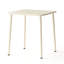 Table de salle à manger d'extérieur moderne et épurée, couleur blanche rétro, peinture renforcée, pour cour et villa, profondeur de table carrée de 68,3 cm, idéale pour une utilisation en plein air dans une villa.
