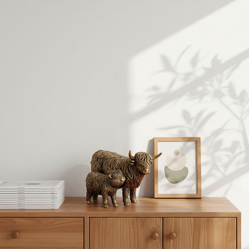 Sculpture bronze Highland Cow