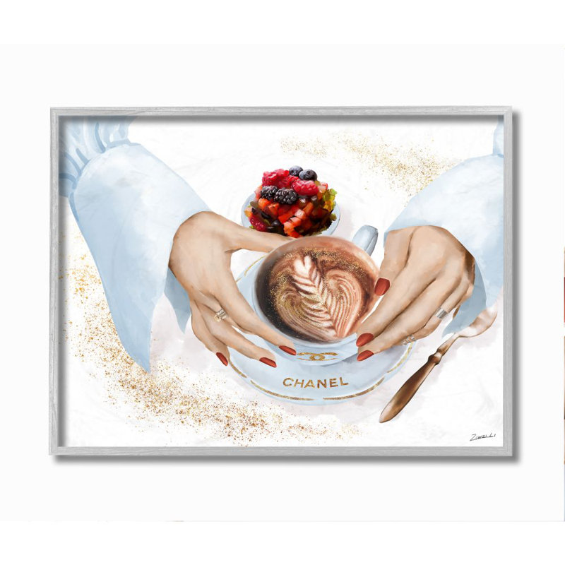 Glam Coffee Shop Women's Fashion Latte Art in Gray Frame