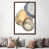 Toile avec cadre en bois brun classique est en rupture de stock
