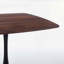Table de salle à manger carrée pour 4 à 6 personnes, table tulipe de style Mid-Century moderne avec base en métal robuste, plateau de table en panneau de fibres à densité moyenne, table de cuisine et de petit-déjeuner pour petits espaces, appartement, salle à manger