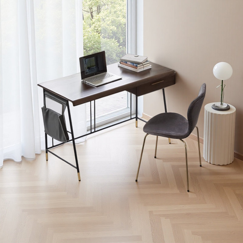 Bureau en chêne rouge