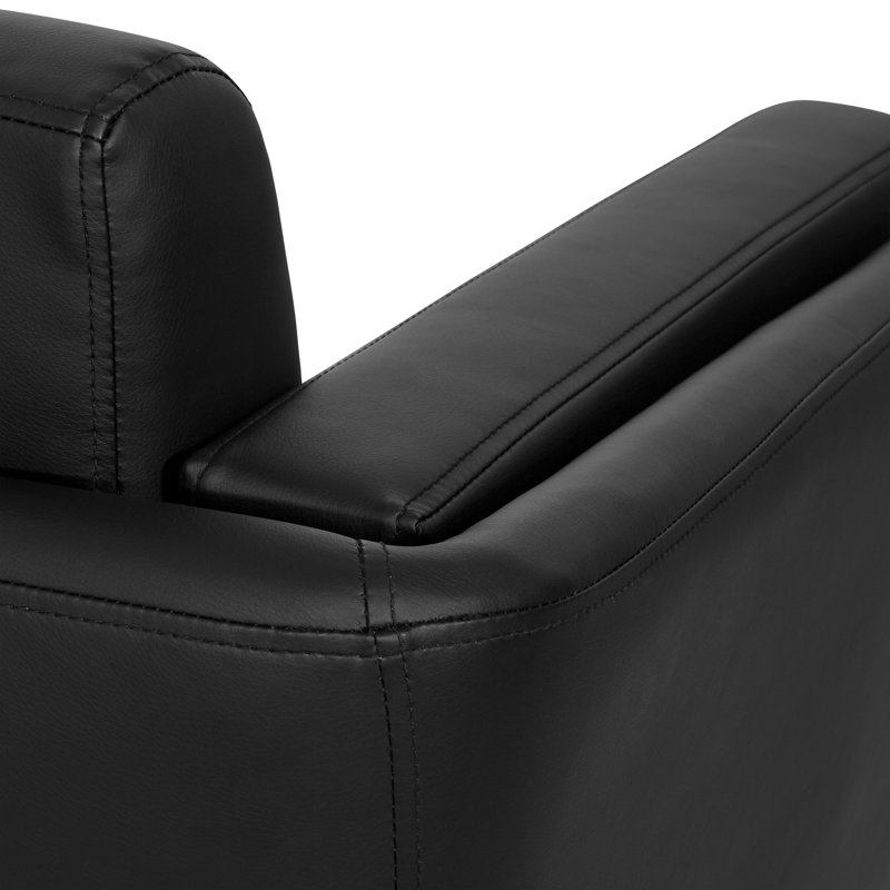 Fauteuil club en similicuir noir avec pieds en finition cerise Almonte