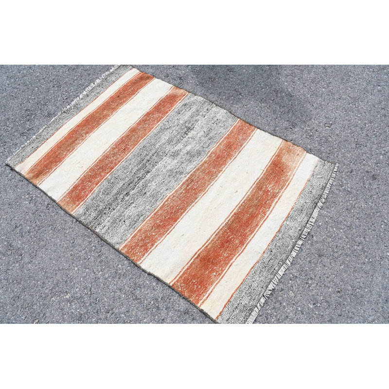 Petit kilim vintage turc Oushak en orange vif pour les espaces extérieurs et d'entrée
